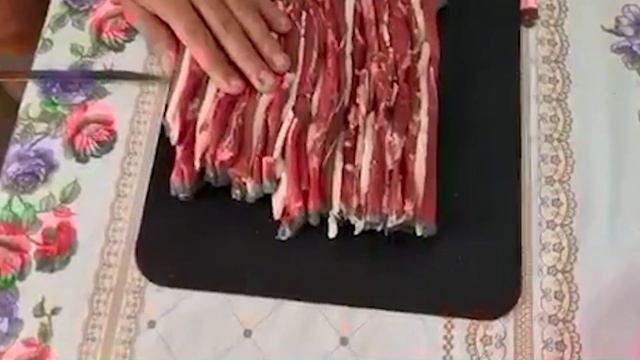 Шашлык БЕШ ПАНЖА! Узбекская кухня! Шашлык из говядины! смотреть онлайн