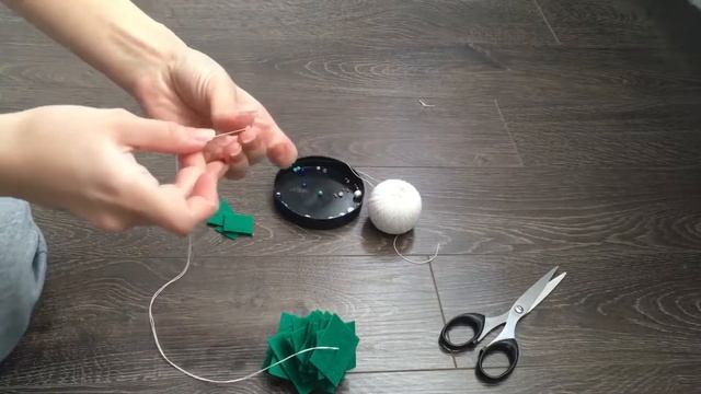 Новогодняя игрушка своими руками смотреть онлайн