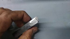 Как изготовить быстро отрезной резец малого размера
