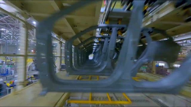 Fly-Through Video of Geely Auto Smart Factory (Automated Assembly Line) смотреть онлайн