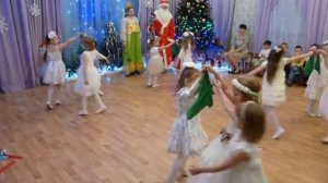 Танец на песню "Во поле берёза стояла".