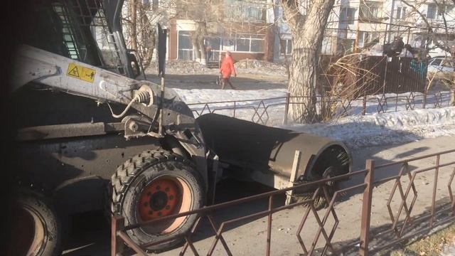щетка дорожная Bobcat Аурея-Авто смотреть онлайн