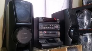 Sony lbt xb6 (Busta Rhymes - Touch It)