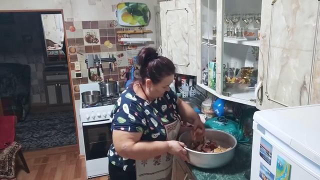 Делаю со СЛЕЗАМИ на глазах....Не теряйте меня ....Про жизнь в деревне смотреть онлайн