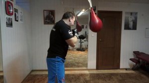 Работа на груше. Михаил Шилов. Отработка комбинаций из прямых ударов.