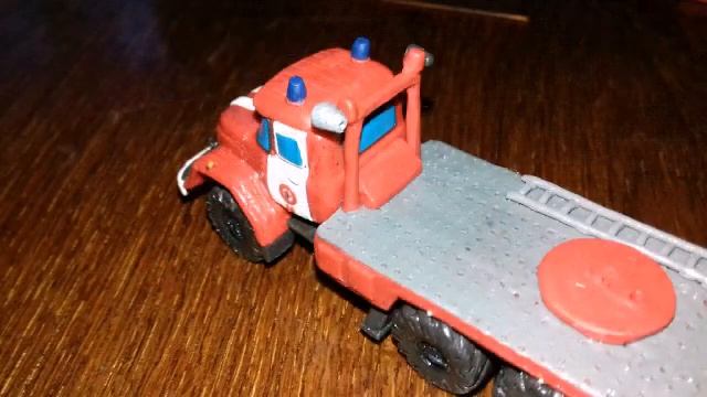 Урок. Как сделать автолесницу: АЛ-30 (131). Пожарный автомобиль из пластилина! смотреть онлайн