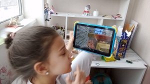 играю в Майнкрафт обустраивою отель на 5?