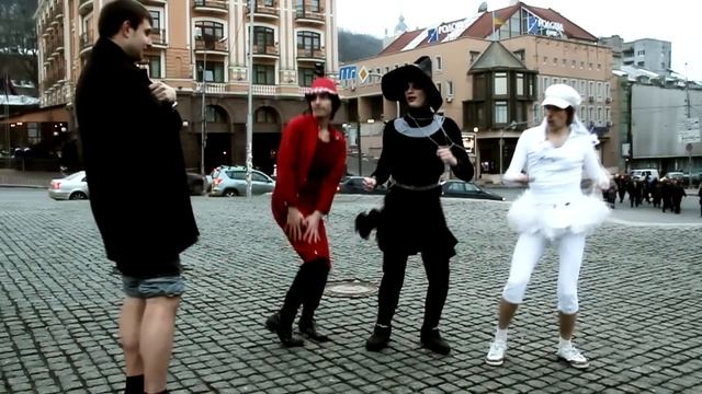 Черные белые красные... смотреть онлайн