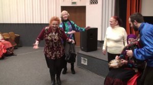 Вечернею порою сидели мы вдвоем