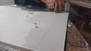 нанесение левкаса шпателем