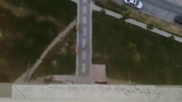 Кинул попрыгунчик из резинок.15 этаж(3) смотреть онлайн