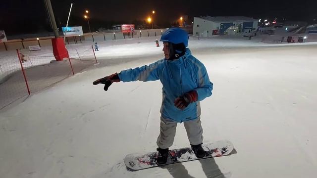 🔥В 71 ГОД НА СНОУБОРДЕ🤩 Научил маму кататься на сноуборде!
