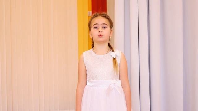 Ремнева Маргарита Игоревна, 6 лет, С. Чёрный 'Снежинки-снежинки' смотреть онлайн