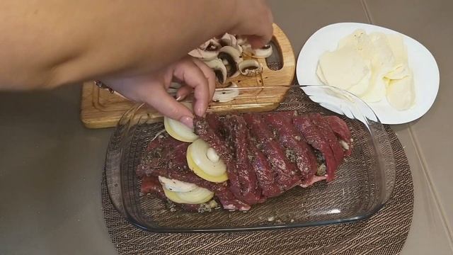 ОЧЕНЬ НЕЖНОЕ БЛЮДО! ГОВЯДИНА С НАЧИНКОЙ В ДУХОВКЕ!