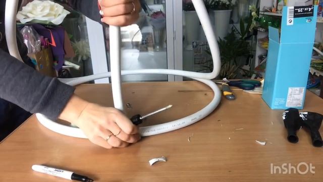 Стебель для тройного светильника Роза из изолона смотреть онлайн