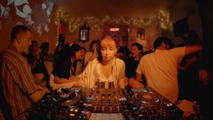 Cozy Deep House Mix at a Slumber Party | Tinzo