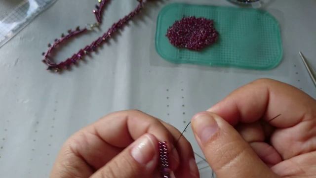 Колье и браслет "Нежность" из бисера и ронделей