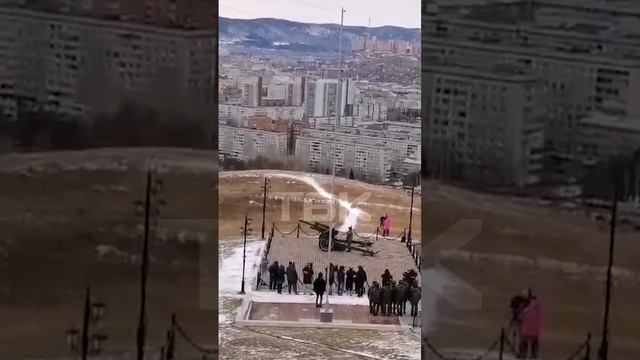 Первый залп пушки на Караульной горе