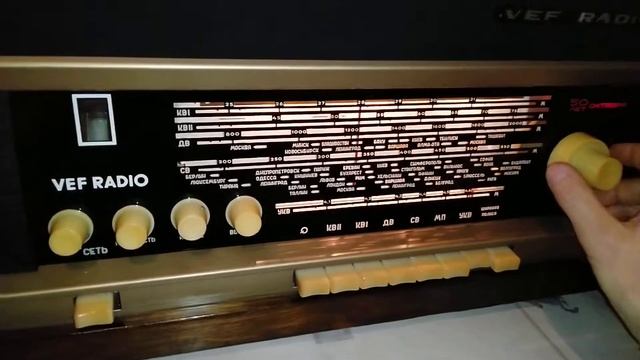 FM диапазон в радиоле VEF RADIO и проверка других функций. смотреть онлайн