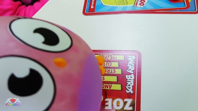 Smashing the biggest ANGRY BIRDS Piñata смотреть онлайн