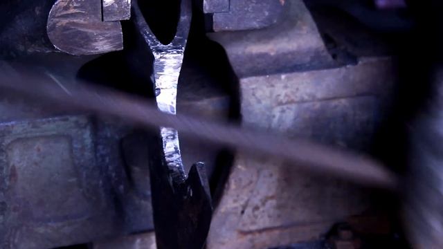 Создание ТОПОРА Викинга, своими руками, без профессионального оборудование. Дядя Вова. ЧАСТЬ 1 смотреть онлайн