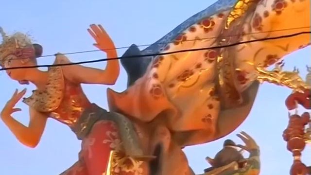 The 2008 Fallas Of Valencia Festival (1of2) смотреть онлайн