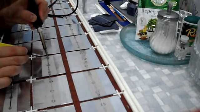 Пайка, солнечных элементов, в ряд - использование подложки, из прошлых видео...