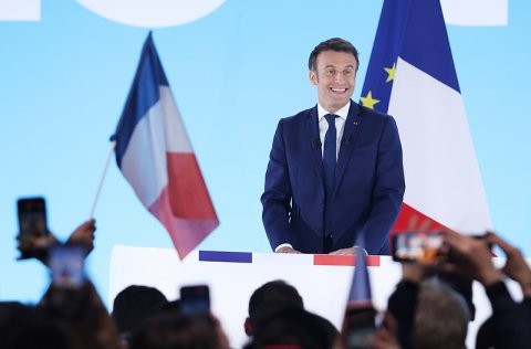 Макрон лидирует в первом туре президентских выборов во Франции / События на ТВЦ