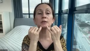 Как поднять уголки губ? Два упражнения.