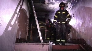 Пожарные расчеты ликвидировали пожар в нежилом доме барачного типа в Хабаровске