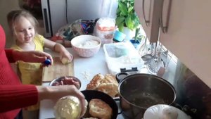 193/Готовим с дочуркой пирожки и беляши