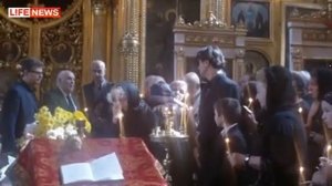 В Москве отпевают Александра Лазарева