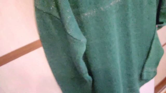 Джемпер изумрудный. Пряжа ортензия, 50% меринос. Связан на вязальной машине Нева-5