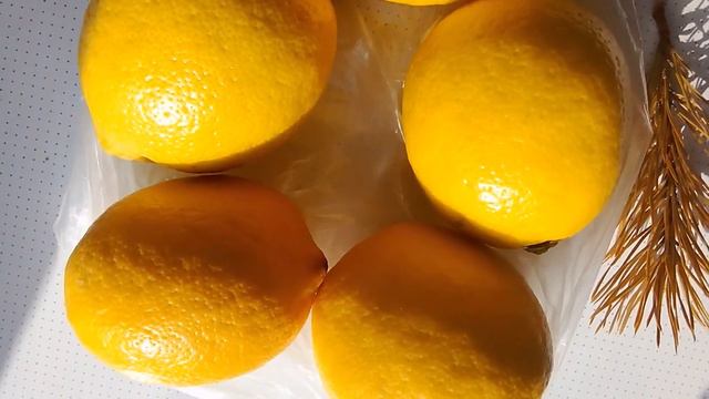 Как хочется иногда положить лимон не в чай, а в Швейцарский банк! Солнечные лимончики смотреть онлайн