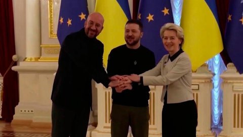 В Киев прибыли лидеры Евросоюза для участия в так называемом саммите ЕС - Украина