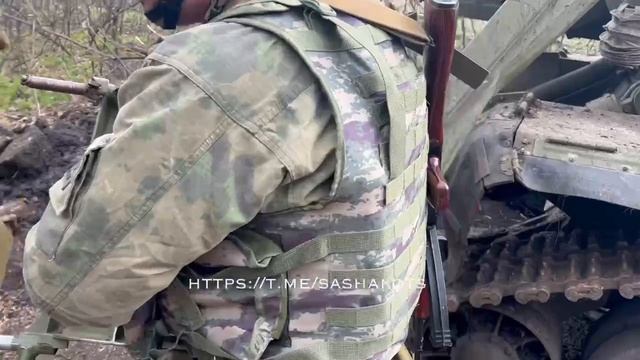 «За Владлена Татарского» калибром 203 мм.