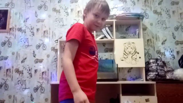 почему у меня такая тупая причёска почему так долго не выходили видео давайте смотреть онлайн