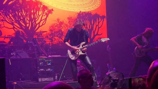 Steve Vai (live @HalaStulecia Wrocław, 2023-05-01) смотреть онлайн