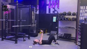 Скручивания на пресс с диском (свободный вес)