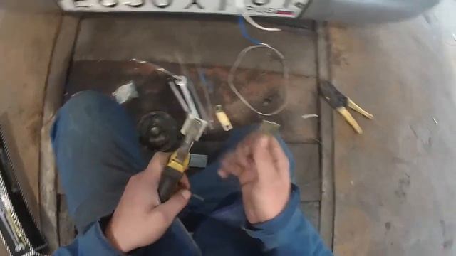 ВАЗ 2110,11,12 УСТАНОВКА,И ПОДКЛЮЧЕНИЕ ВОЗДУШНОГО СИГНАЛА смотреть онлайн