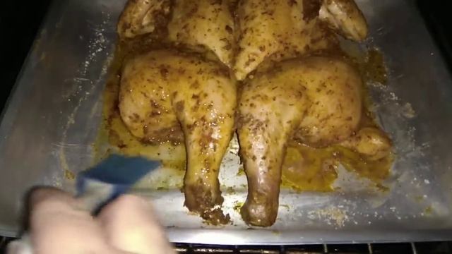 Меню на день: Омлет с колбасой, запечённая курица с макаронами и Анкл Бенс, компот с ягодами, творо