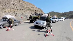 Российские миротворцы обеспечивают безопасность выезда жителей Карабаха через Лачинский коридор