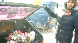 Во сколько обойдётся главный атрибут женского праздника, и выгодно ли заниматься продажей цветов?