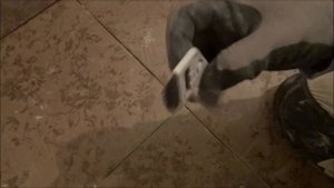 Скребок для швов плитки.