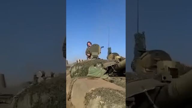 Российские военнослужащие отжали у противника американский Брэдли.

Судя по кадрам, он целый.