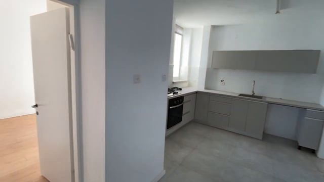 БОЛЬШАЯ КВАРТИРА В ХОРОШЕМ РАЙОНЕ Хайфа Израиль смотреть онлайн