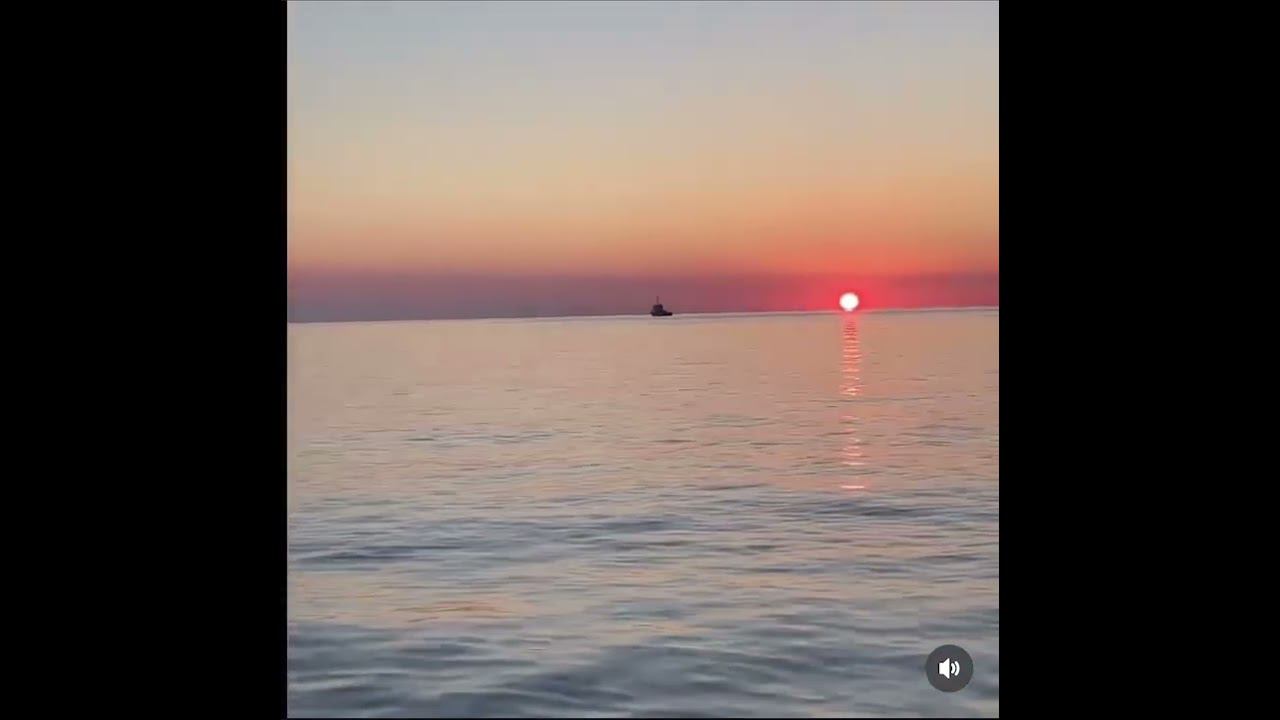 Утомленное солнце …в Лоо #лоо #сочи #пляж #закат #закатлоо #закатморе #море #утомленноесолнце смотреть онлайн