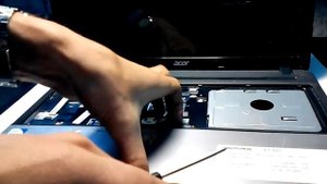 Разборка ноутбука Acer Aspire E1-531 - чистка от пили, замена термо-пасты