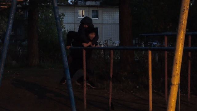 10 ЧИСТЫХ Отжиманий с Человеком +38 кг. 4 ЧИСТЫХ Подтягивания с Человеком +38 кг смотреть онлайн