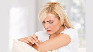 Как понять к чему чешется локоть, толкование приметы
